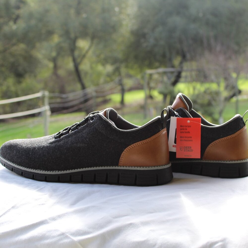 NWT DEER STAGS MENS/WOMEN STATUS COMFORT FASHION SNEAKER IN BOX SIZE 9M
